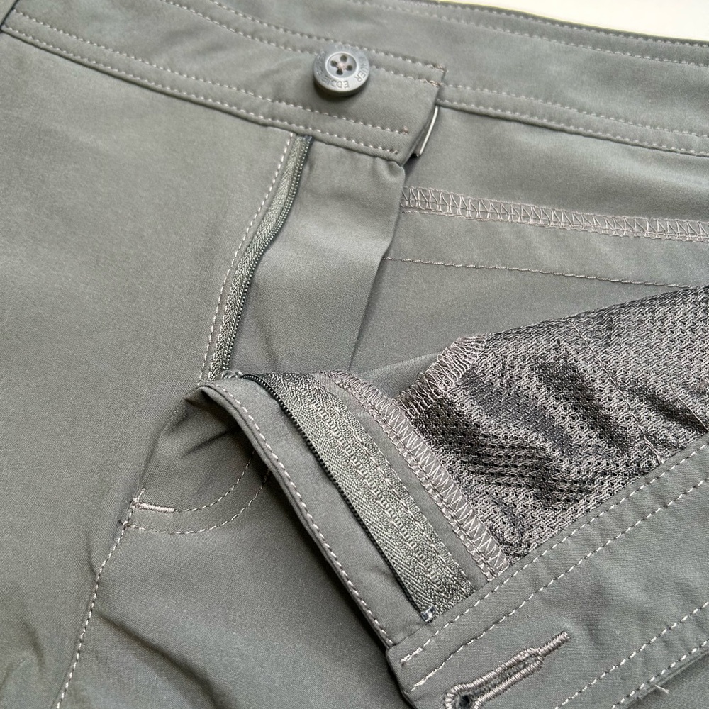 Eddie Bauer Grey Cargo Shorts Size 16 Stretch Hiking Gorpcore Outdoors 38x4.5 - Picture 5 of 10